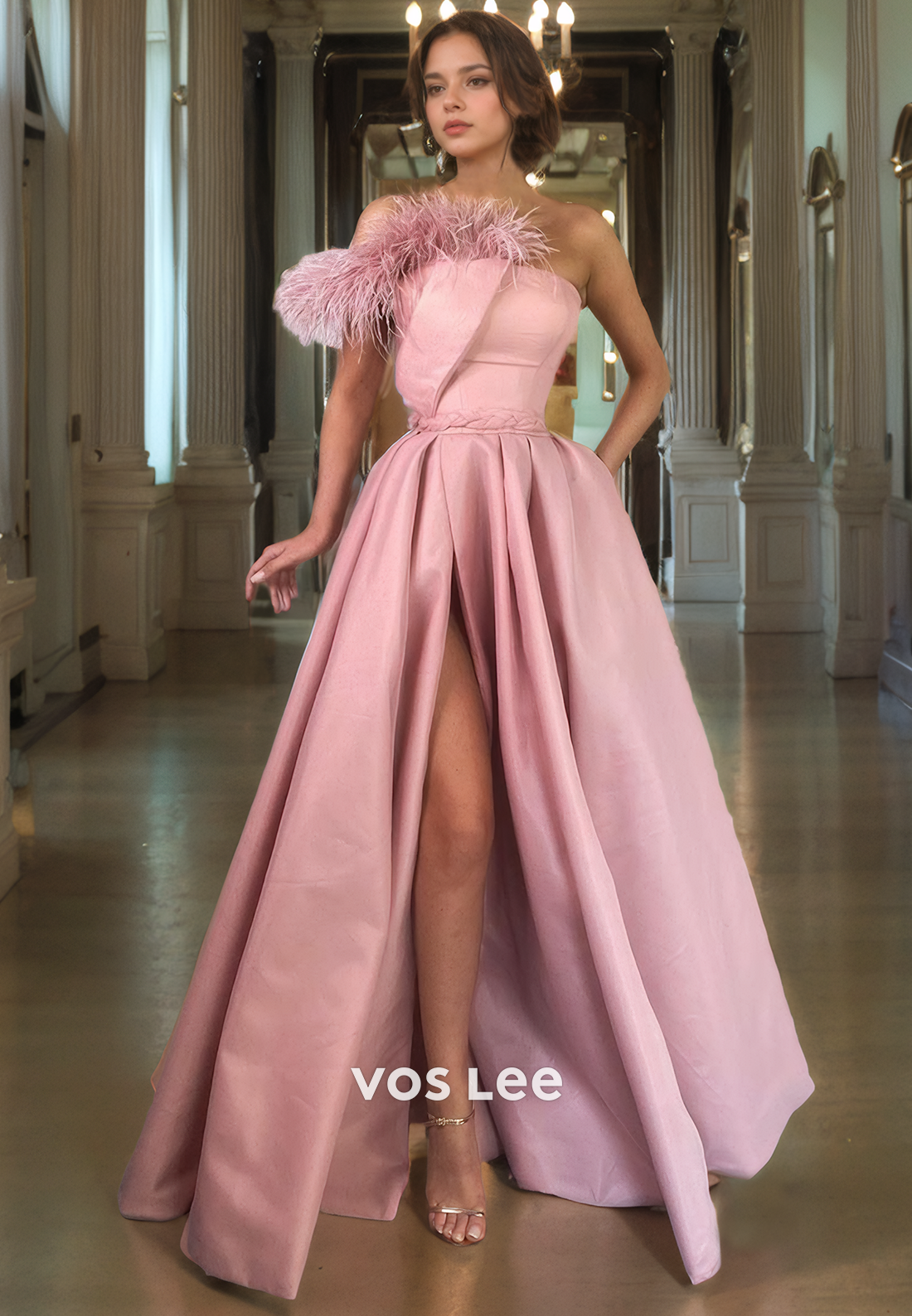 Elegant Strapless Formal Evening Party Dress A-Line Split Ruched Satin Long Prom Dress with Feathers