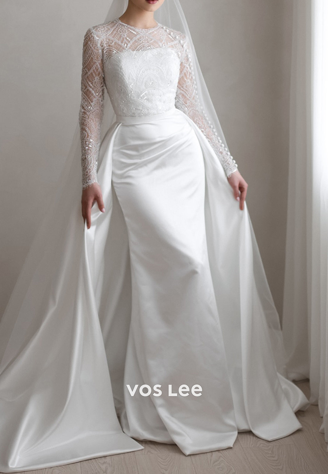 Long Sleeve Scoop Illusion Neck Appliques Wedding Dresses with Court Train