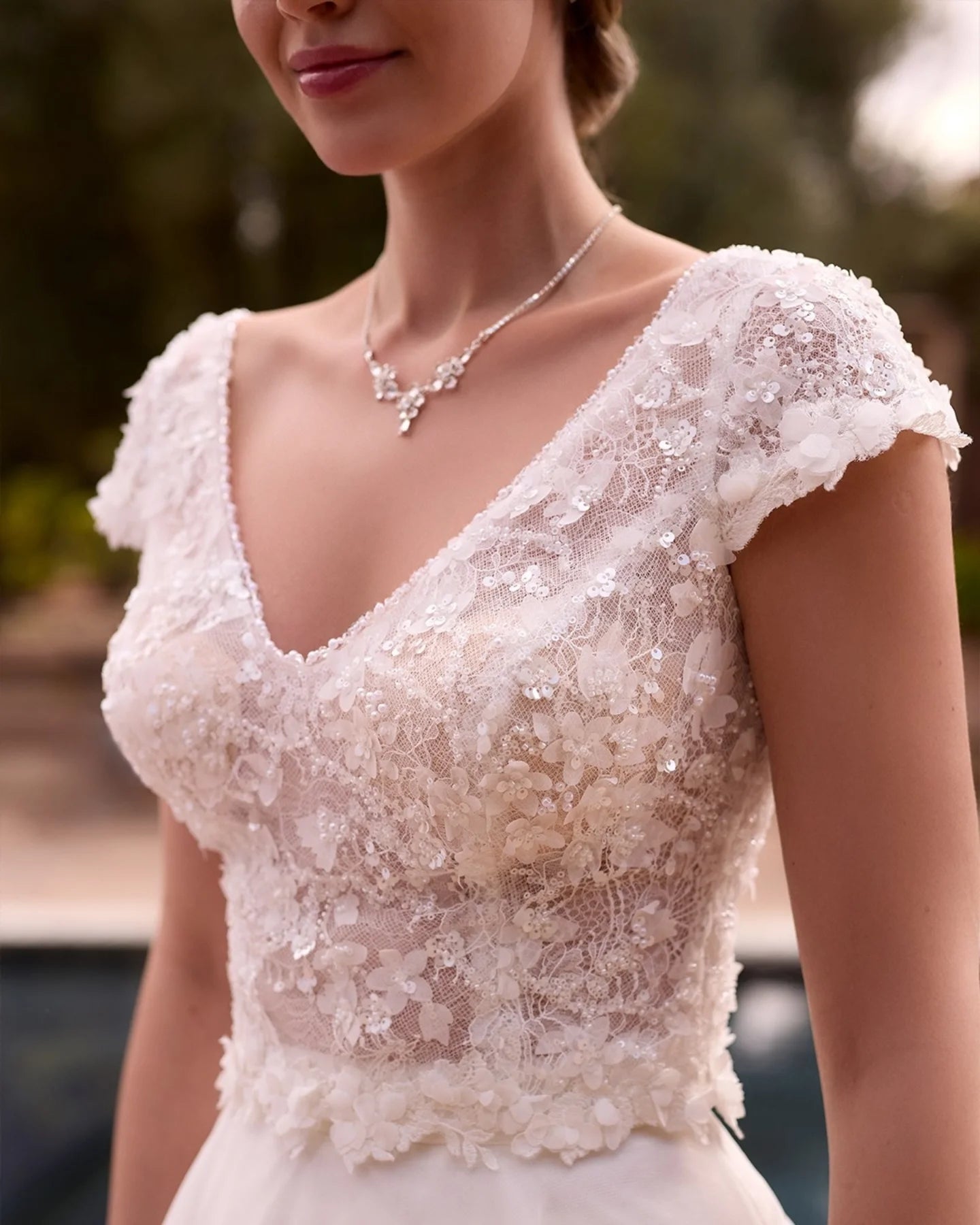 A-Line Cap Sleeves V Neck Sequins Beading Appliqued Bowknot Pleated Wedding Dresses