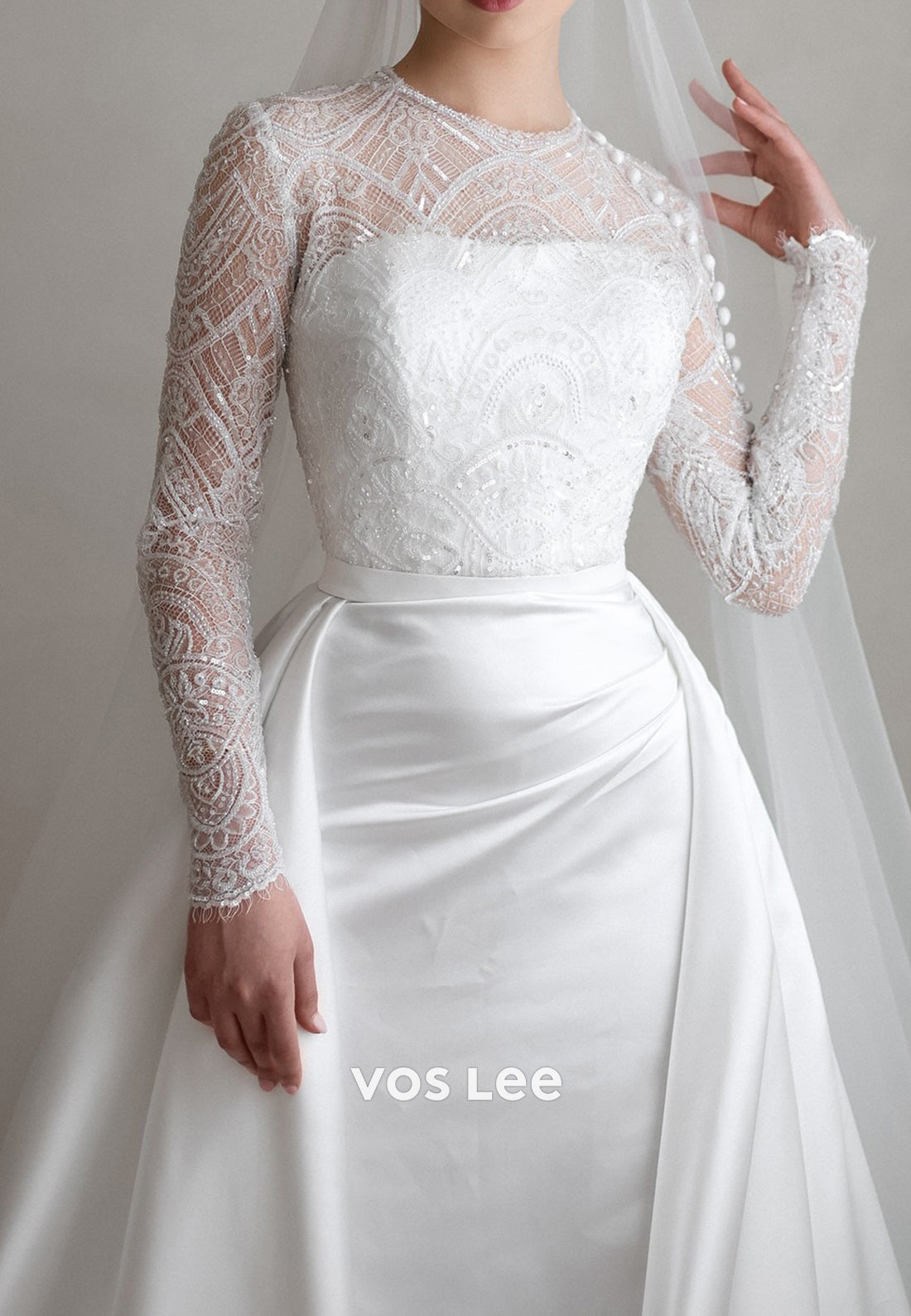 Long Sleeve Scoop Illusion Neck Appliques Wedding Dresses with Court Train