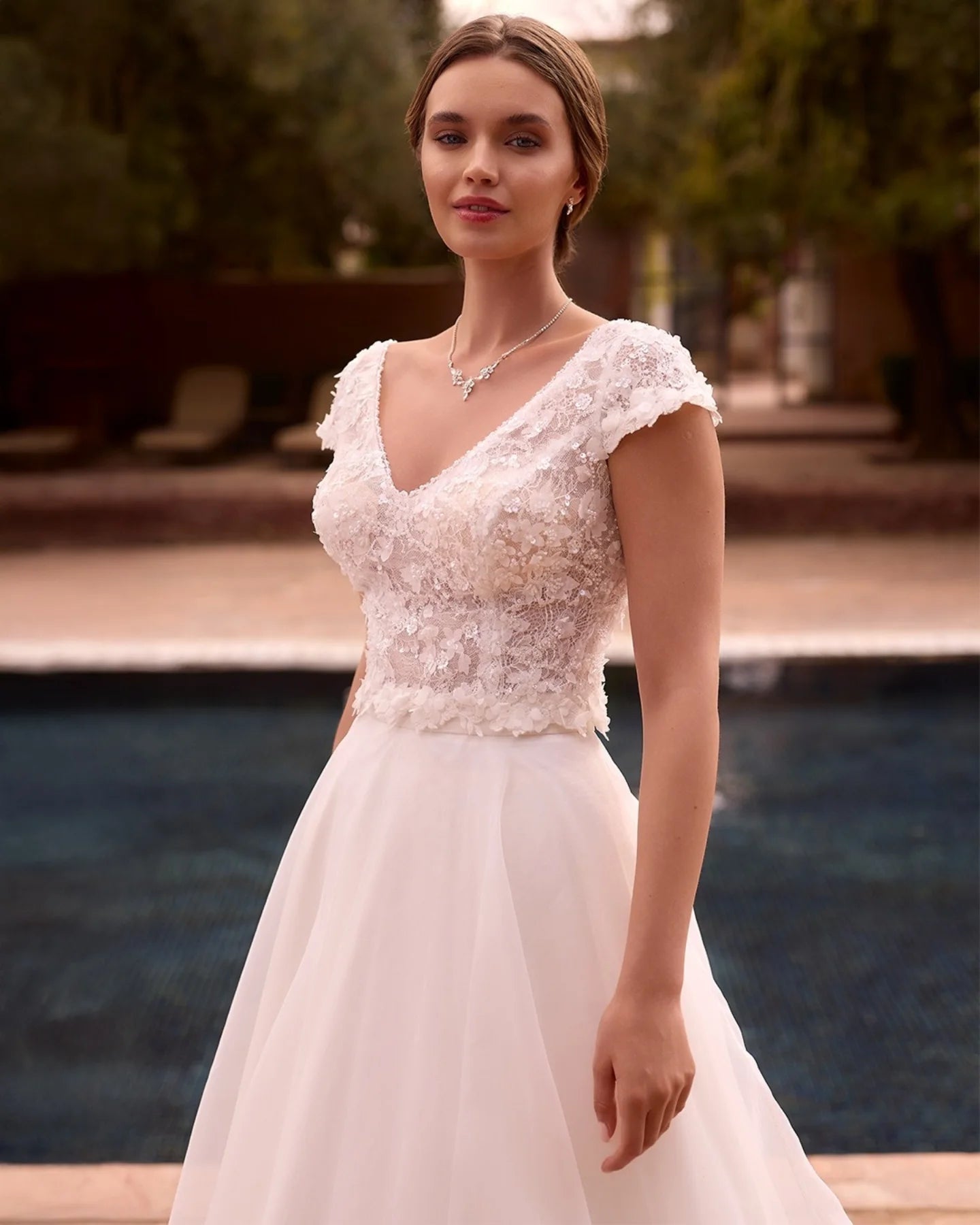 A-Line Cap Sleeves V Neck Sequins Beading Appliqued Bowknot Pleated Wedding Dresses
