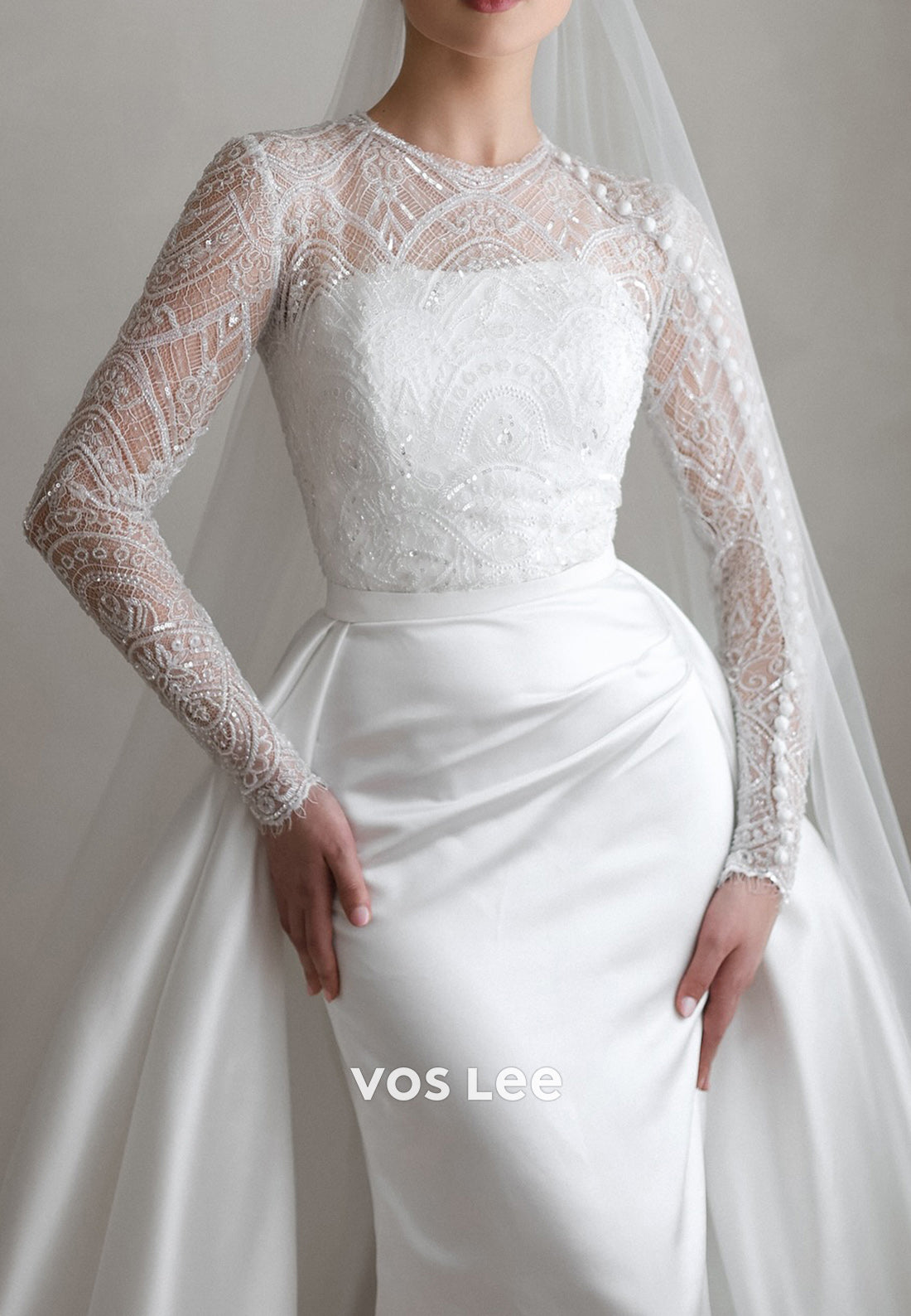 Long Sleeve Scoop Illusion Neck Appliques Wedding Dresses with Court Train