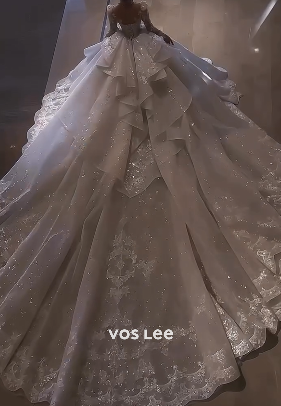 A-Line Long Sleeve High Neck Appliques Lace Wedding Dresses with Cathedral Train