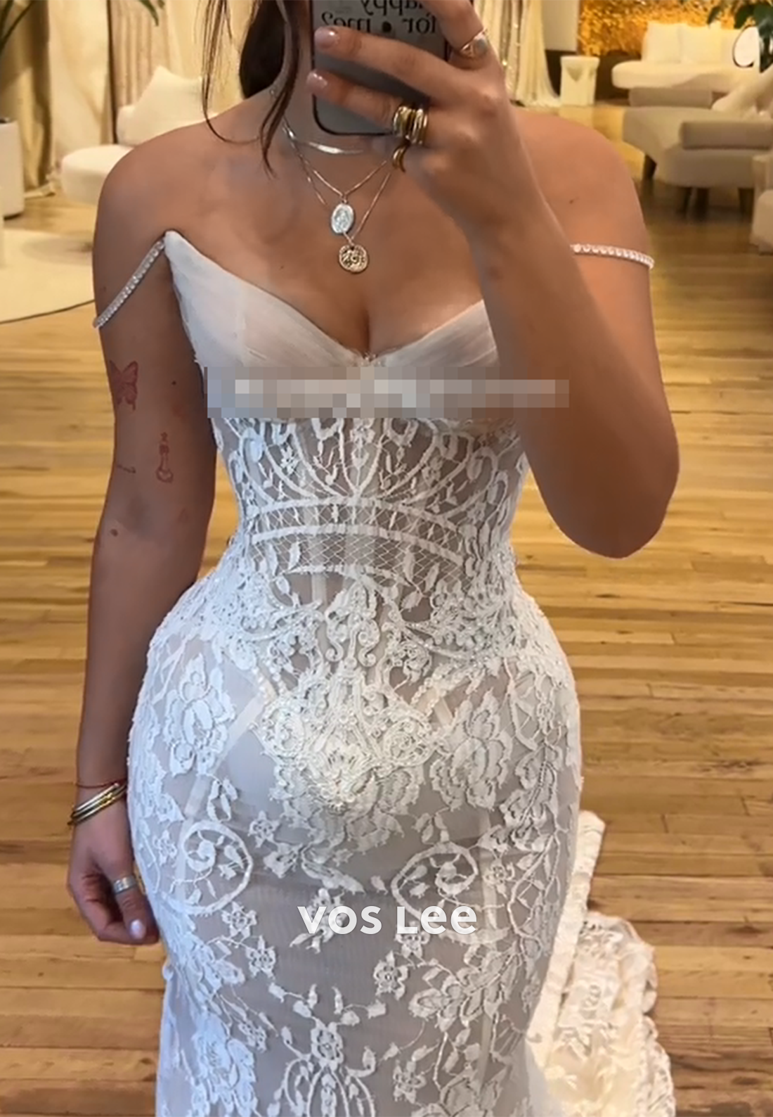 Spaghetti Straps V Neck Appliques Lace Mermaid Wedding Dresses with Sweep Train