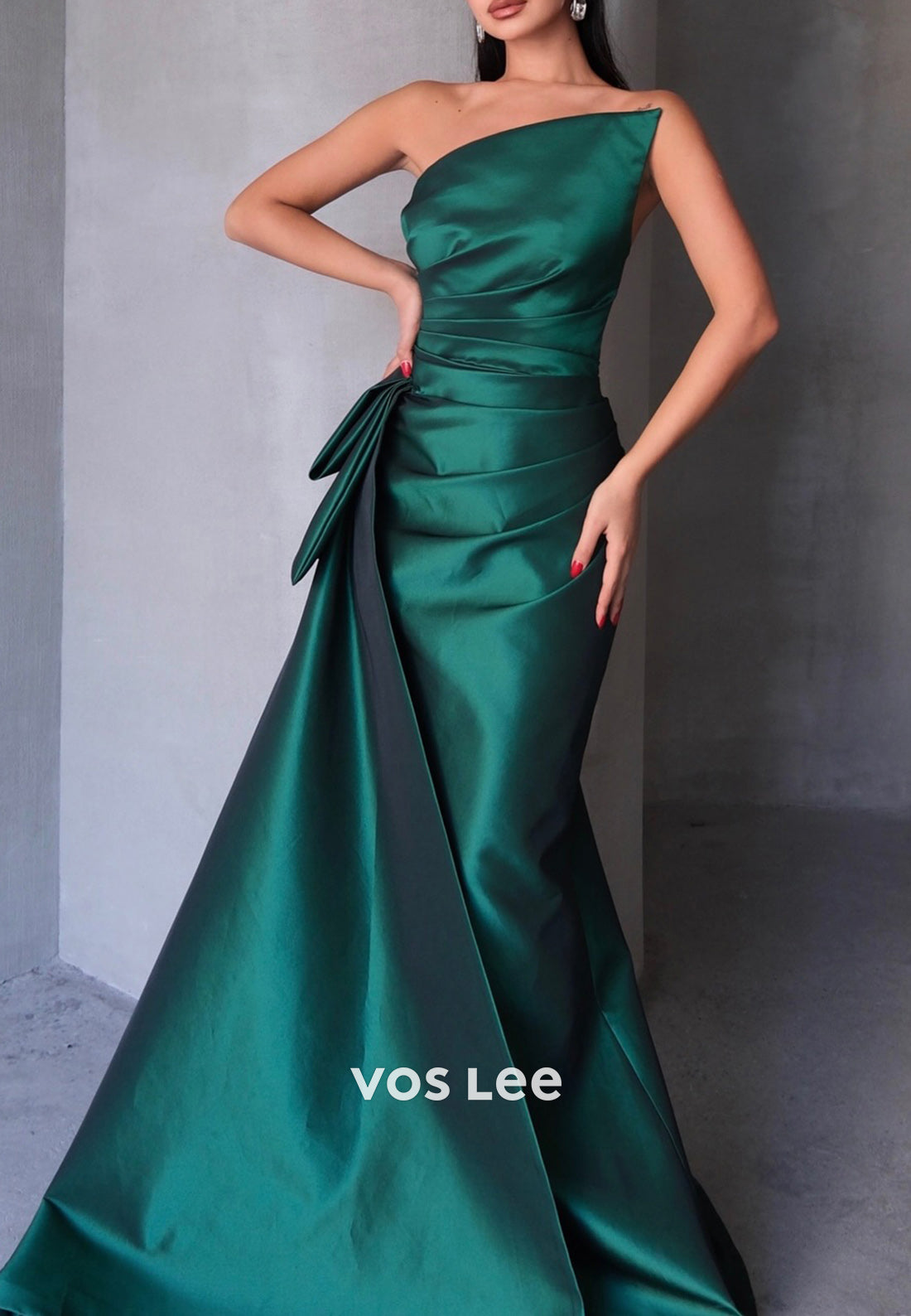 Simple & Casual Asymmetrical Neck Pleated Mermaid Long Evening Dresses with Court Train