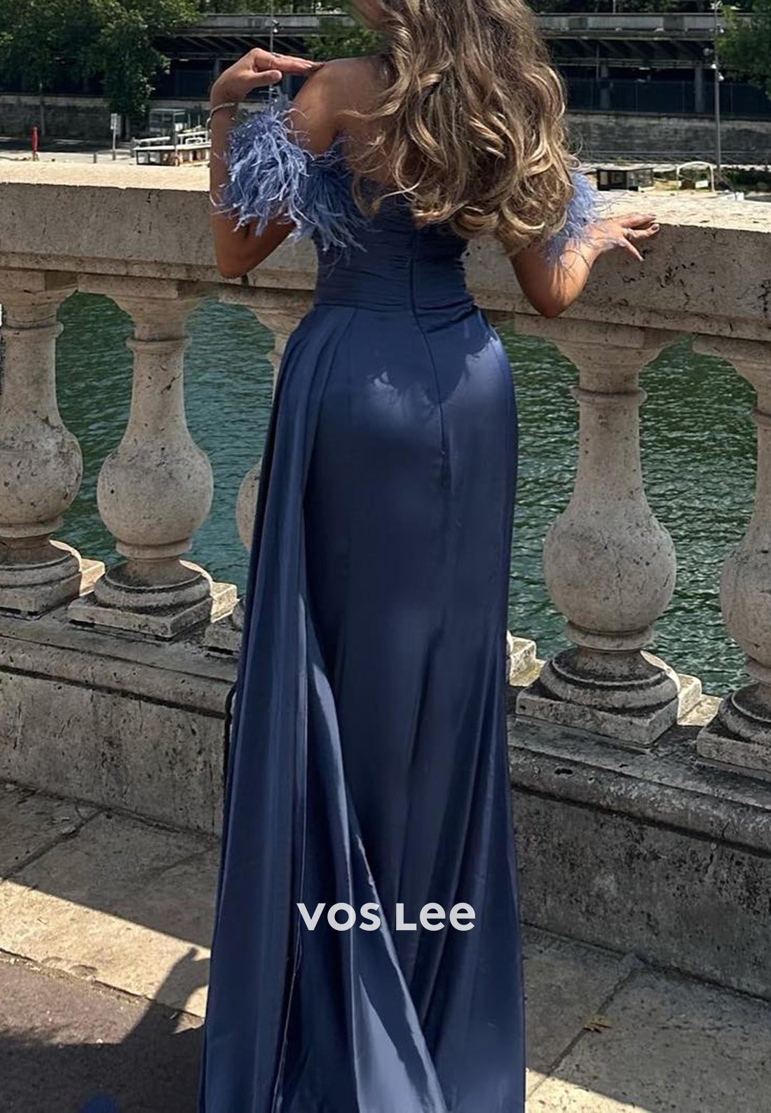 Sexy & Hot Off the Shoulder Feather Split Pleated Mermaid Evening Dresses with Sweep Train