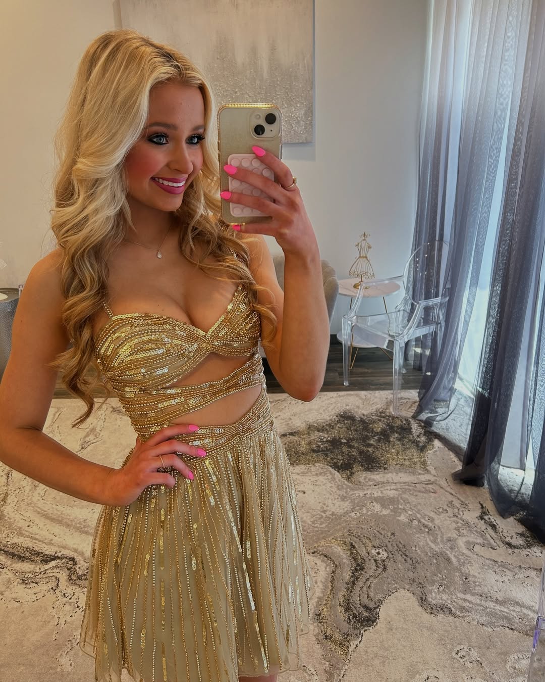 Gorgeous A Line Spaghetti Straps Champagne Tulle Short Homecoming Dress with Keyhole