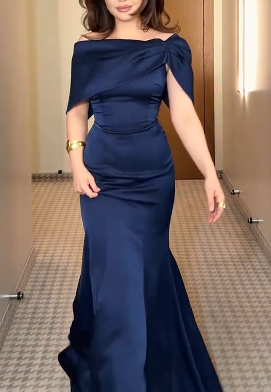 Navy Blue Off-the-Shoulder Satin Mermaid Evening Gown