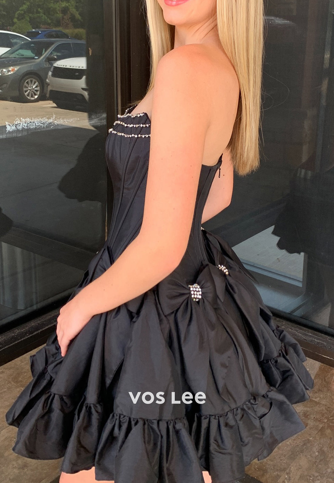 A-Line Scoop Bowknot Rhinestone Embellished Pleated Homecoming Dresses