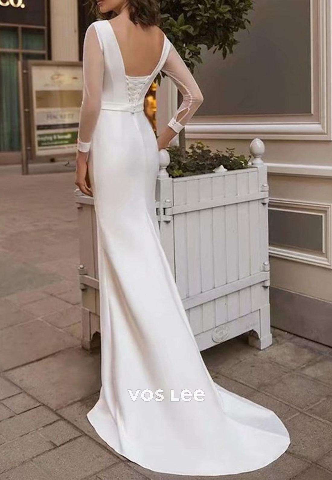Sexy and Sleek Long Sleeve Scoop Mermaid Beach Wedding Dresses with Sweep Train