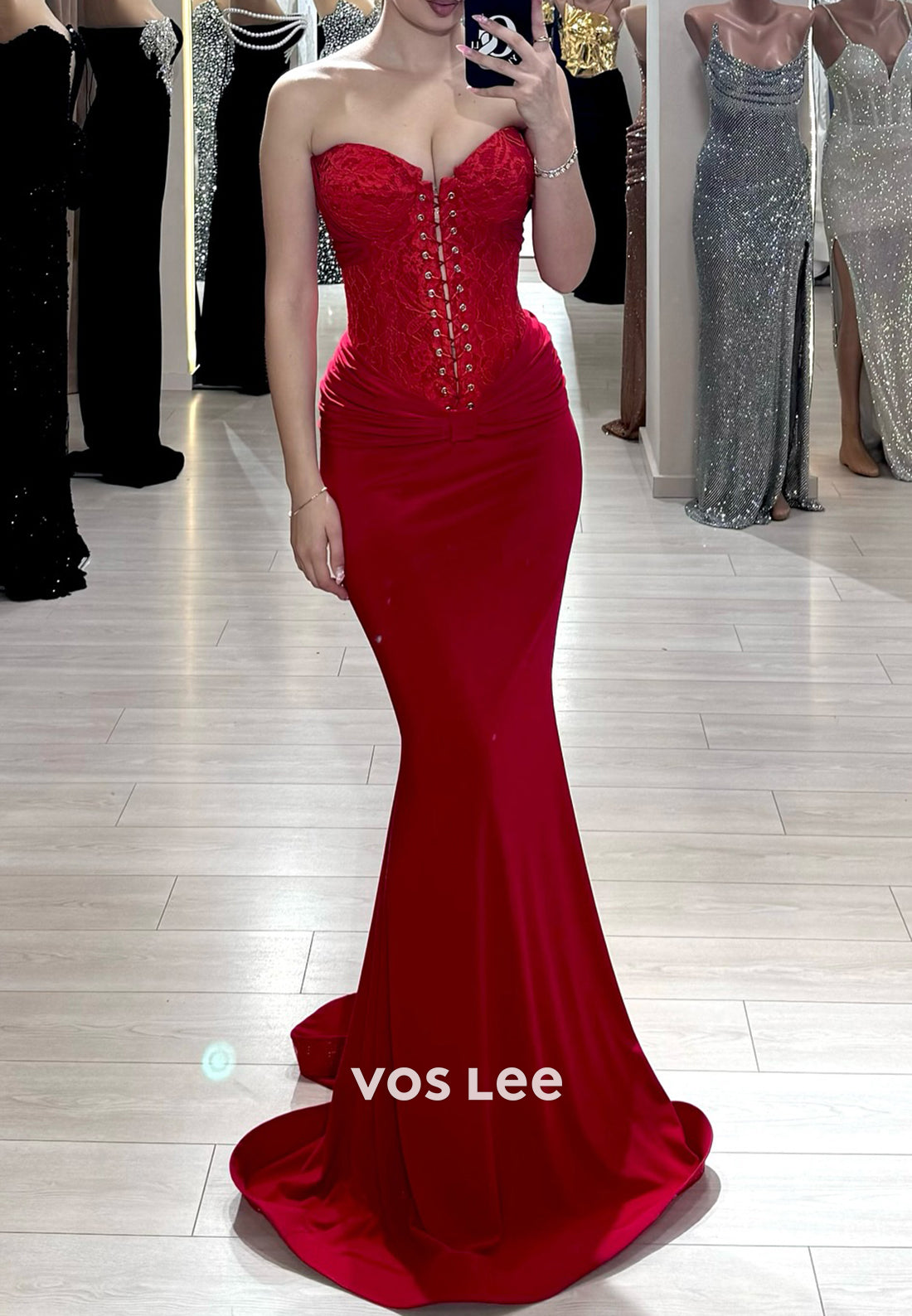 Strapless Sweetheart Appliques Lace Mermaid Evening Dresses with Sweep Train