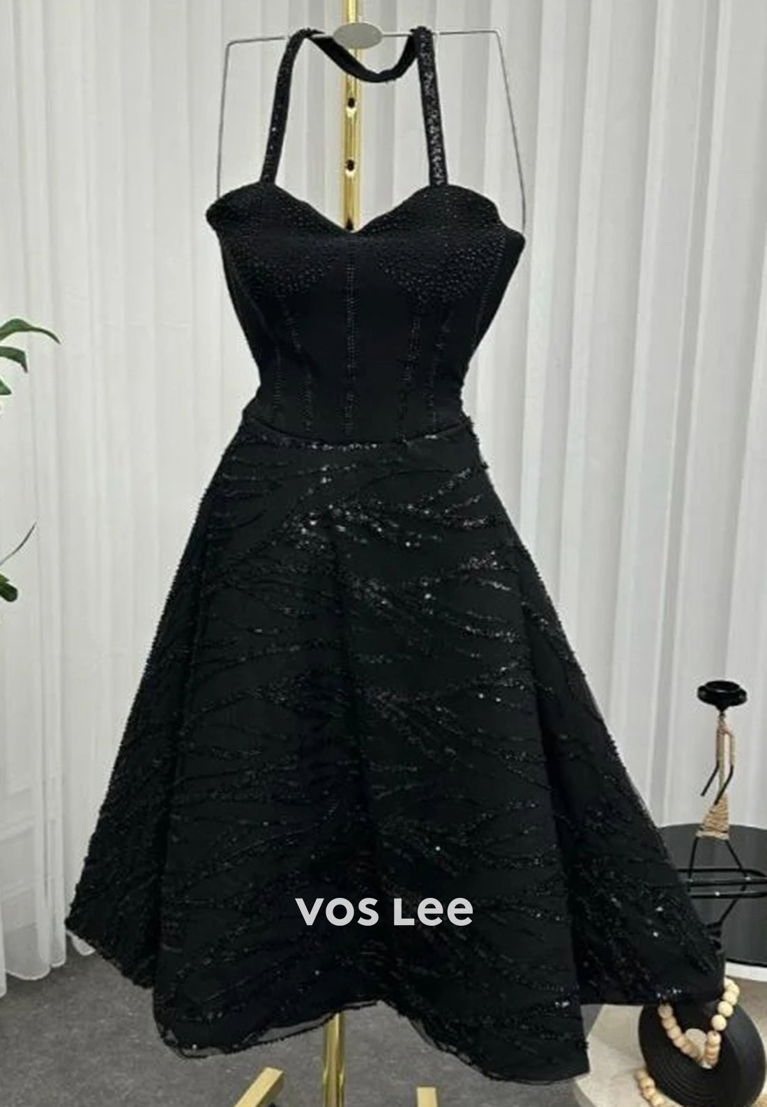 Sparkling Mini and Short A-Line Halter Straps Sweetheart Sequins Prom Dresses