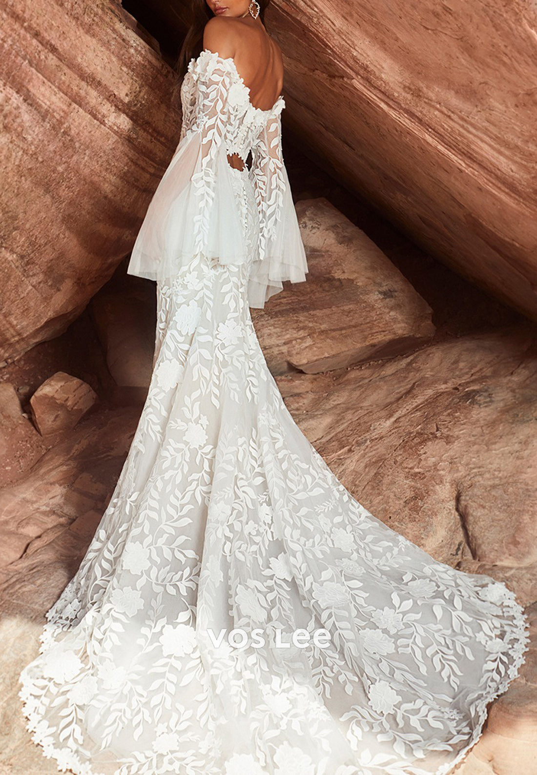Bell Sleeves Off the Shoulder Appliques Lace Mermaid Wedding Dresses with Court Train