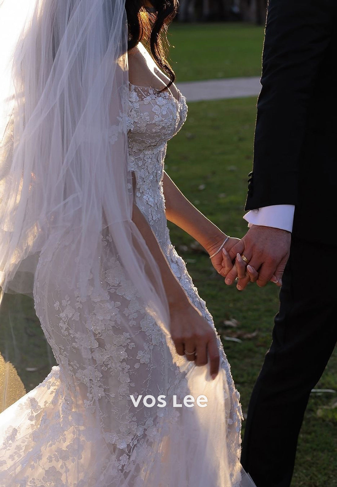 Illusion Spaghetti Straps Appliques Lace Sweetheart Pleated Trumpet Wedding Dresses