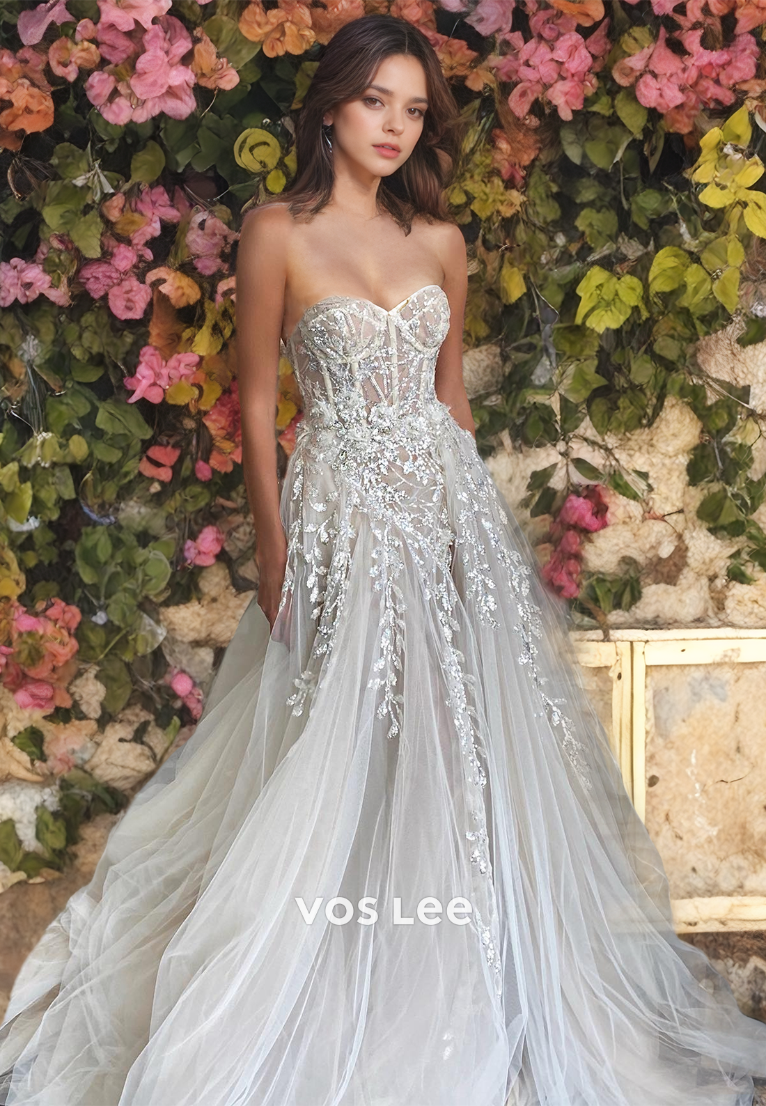 A-Line Sweetheart Sleeveless Lace Wedding Dress with High Slit