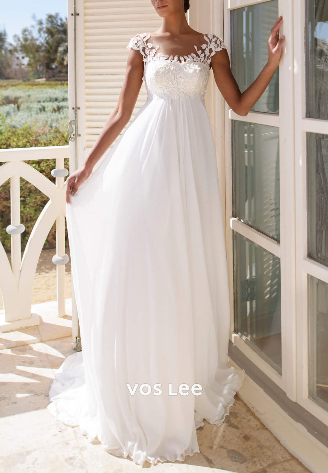 A-Line Cap Sleeves Scoop Appliques Lace Beach Tulle Wedding Dresses with Court Train