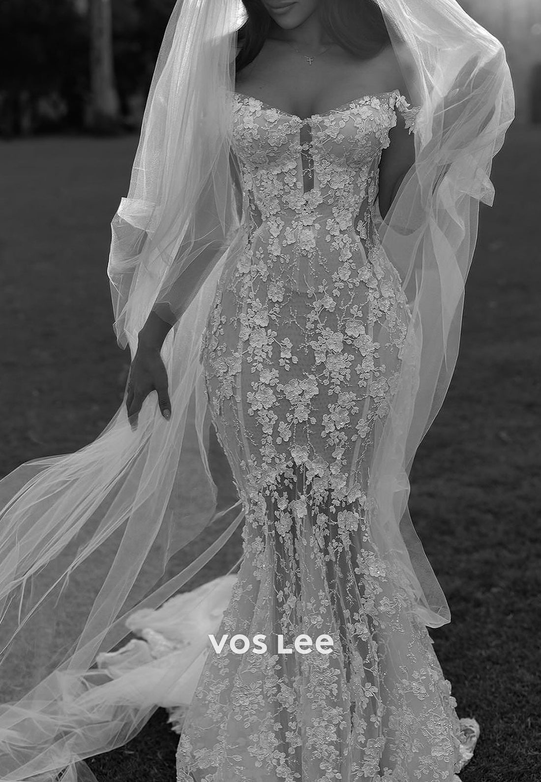 Illusion Spaghetti Straps Appliques Lace Sweetheart Pleated Trumpet Wedding Dresses