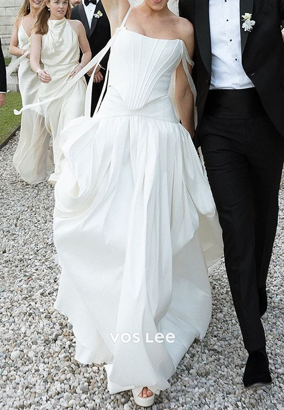 Simple & Sleek A-Line Scoop Pleated Wedding Dresses with Court Train