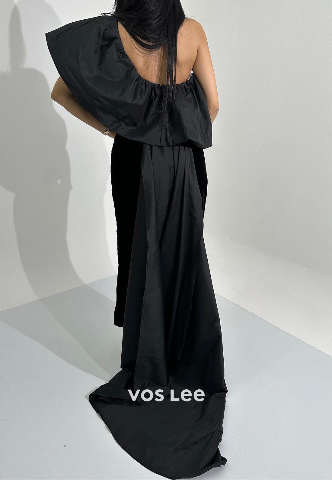 One Shoulder Sleeveless Pleated Sheath Evening Dresses with Sweep Train