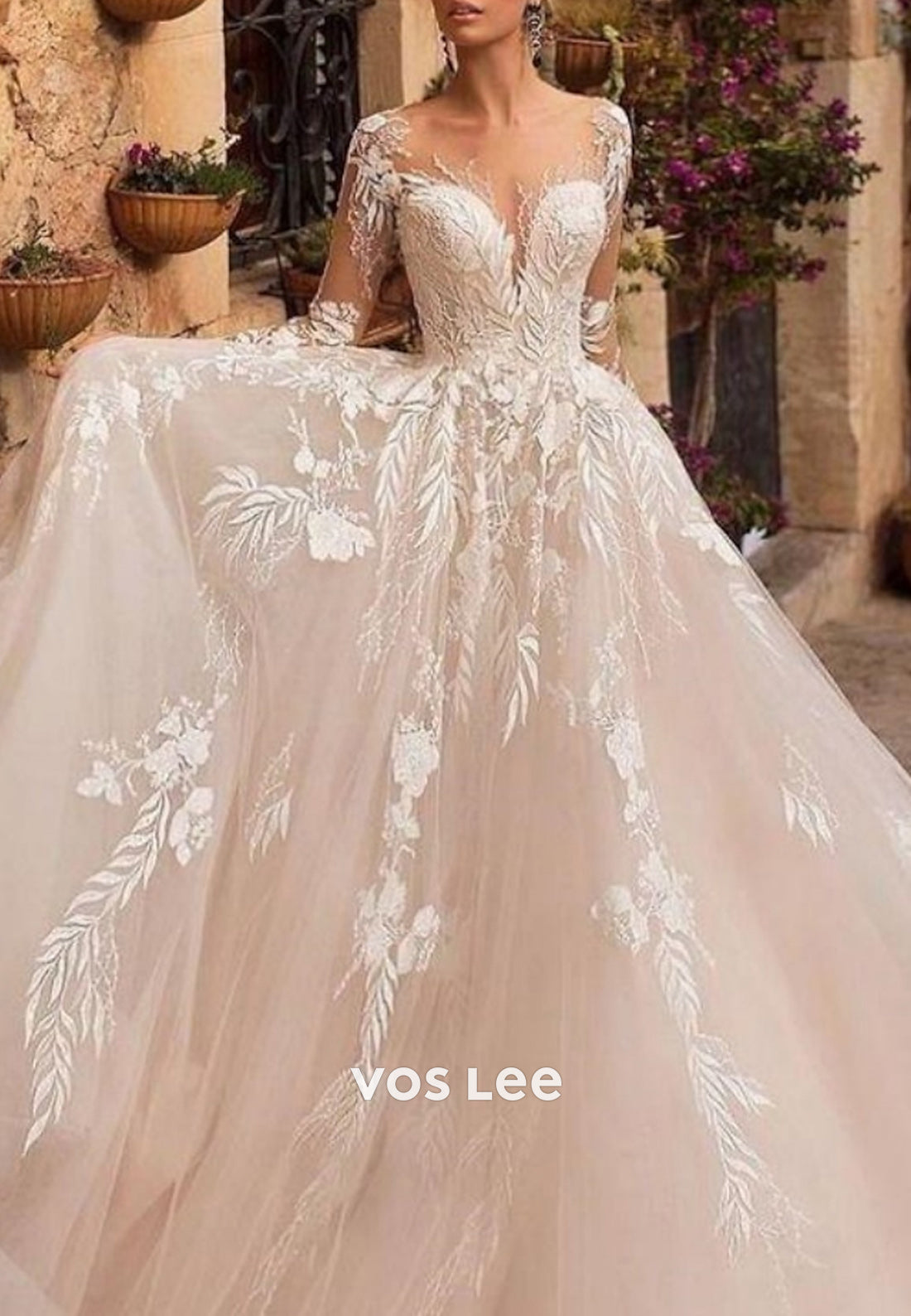 A-Line Long Sleeve Sweetheart Appliques Lace Beach Wedding Dresses with Court Train
