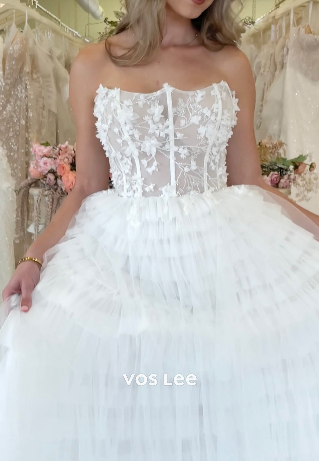A-Line Strapless Scoop Appliques Lace Tiered Wedding Dresses