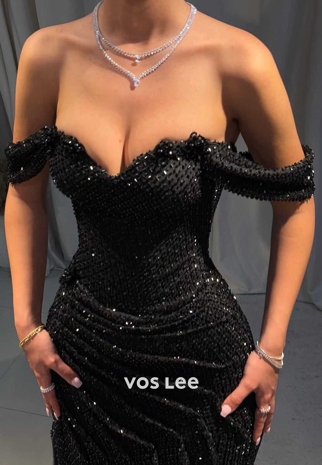 Sparkling Black Off the ShoulderPleated Mermaid Floor-Length Evening Dresses 2025