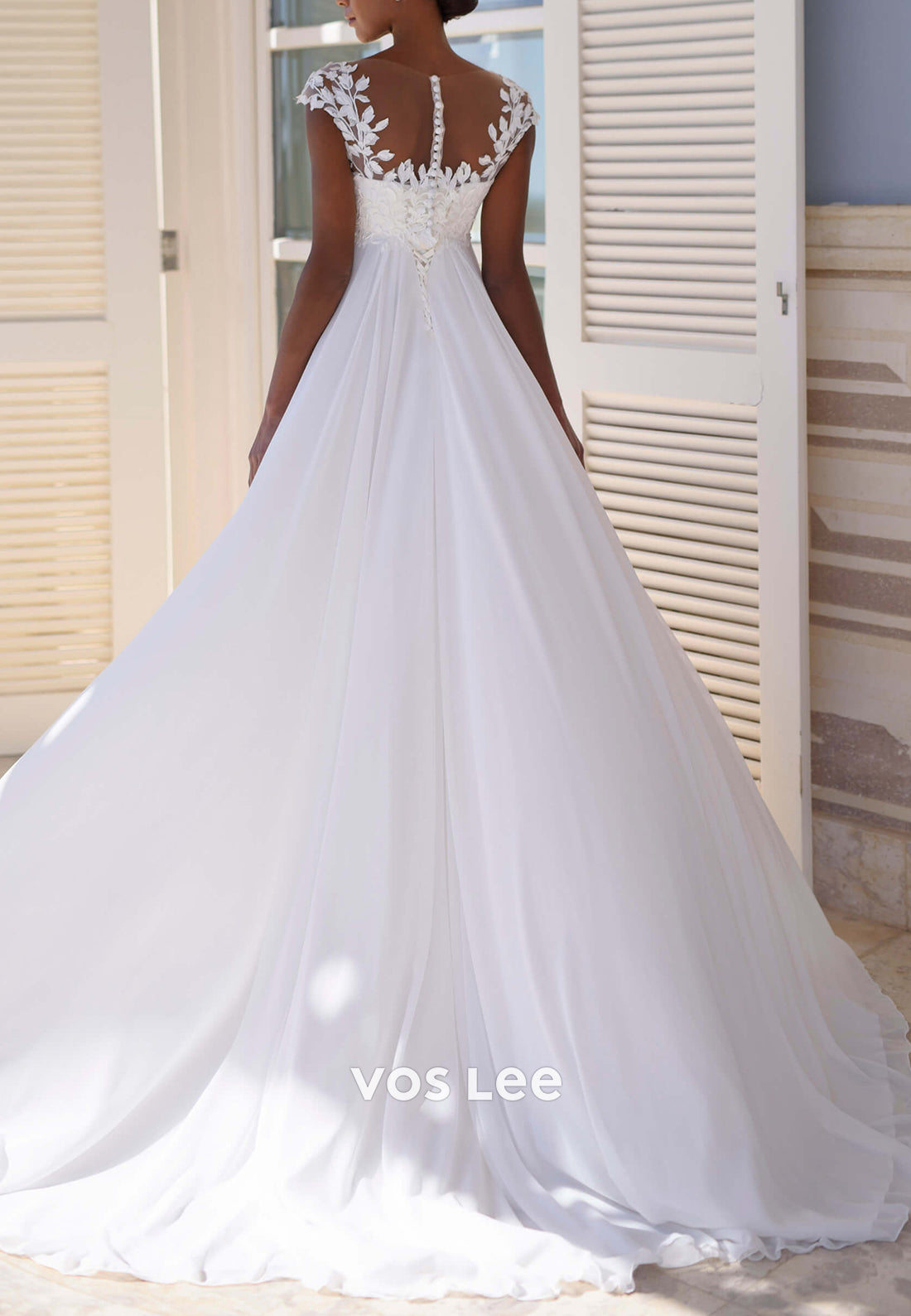 A-Line Cap Sleeves Scoop Appliques Lace Beach Tulle Wedding Dresses with Court Train