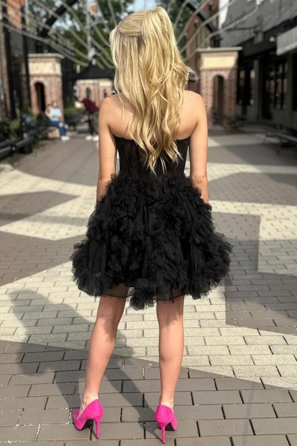 Black A-Line Strapless Short Tulle Homecoming Dress With Ruffle