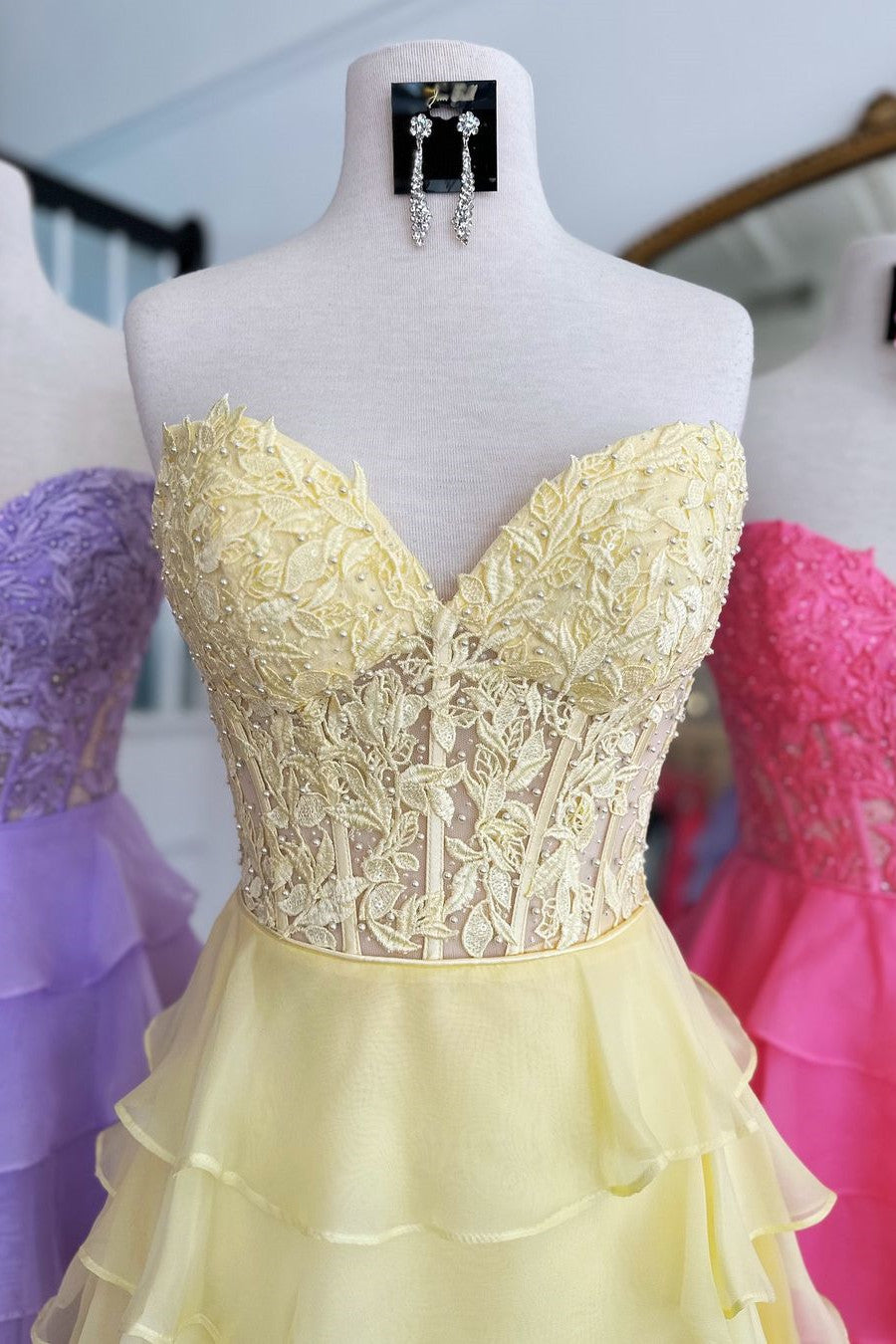 Cute Lilac A-Line Sweetheart Short Tiered Lace Top Homecoming Dress