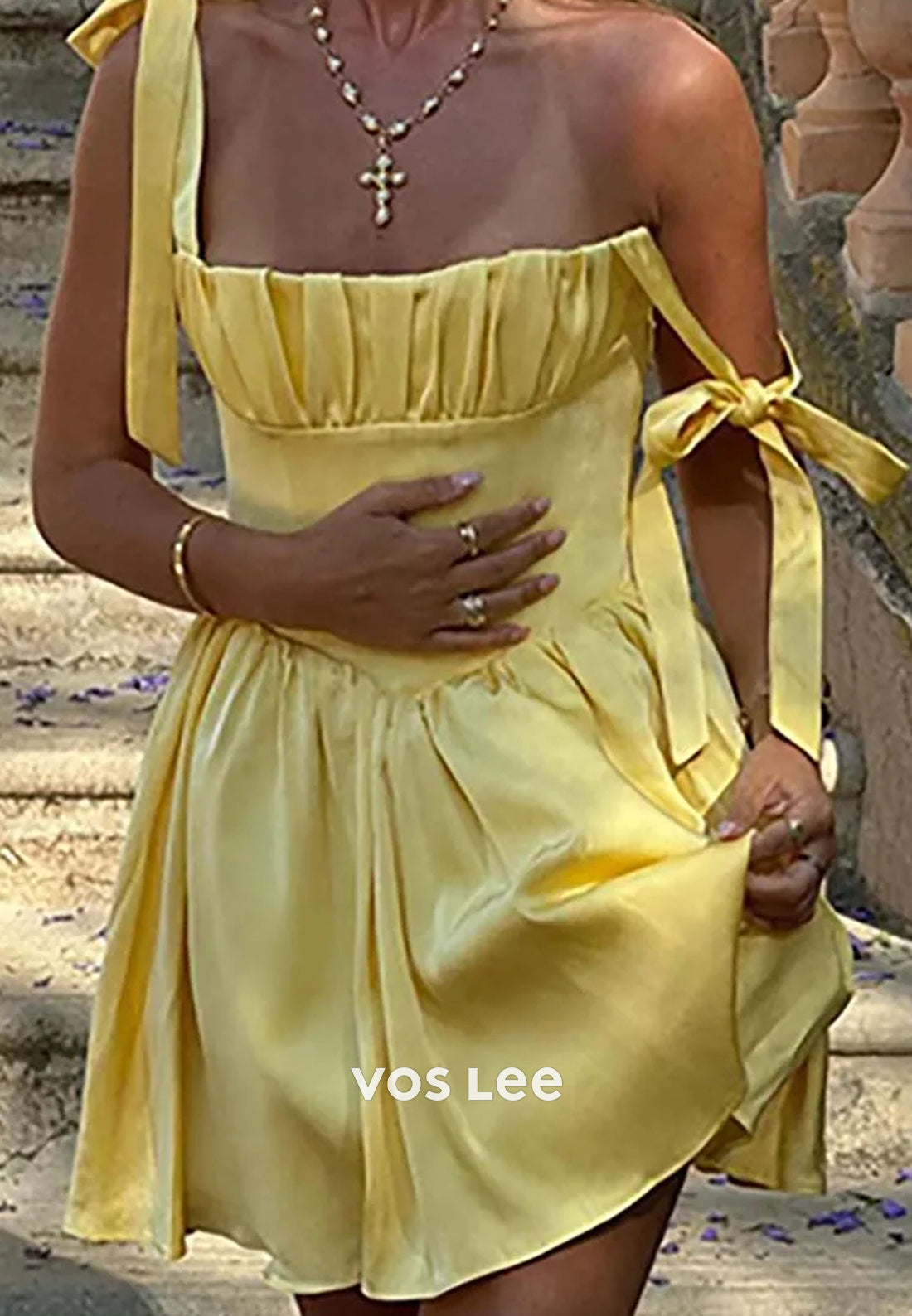 A-Line Spaghetti Straps Bowknot Square Pleated Homecoming Dresses
