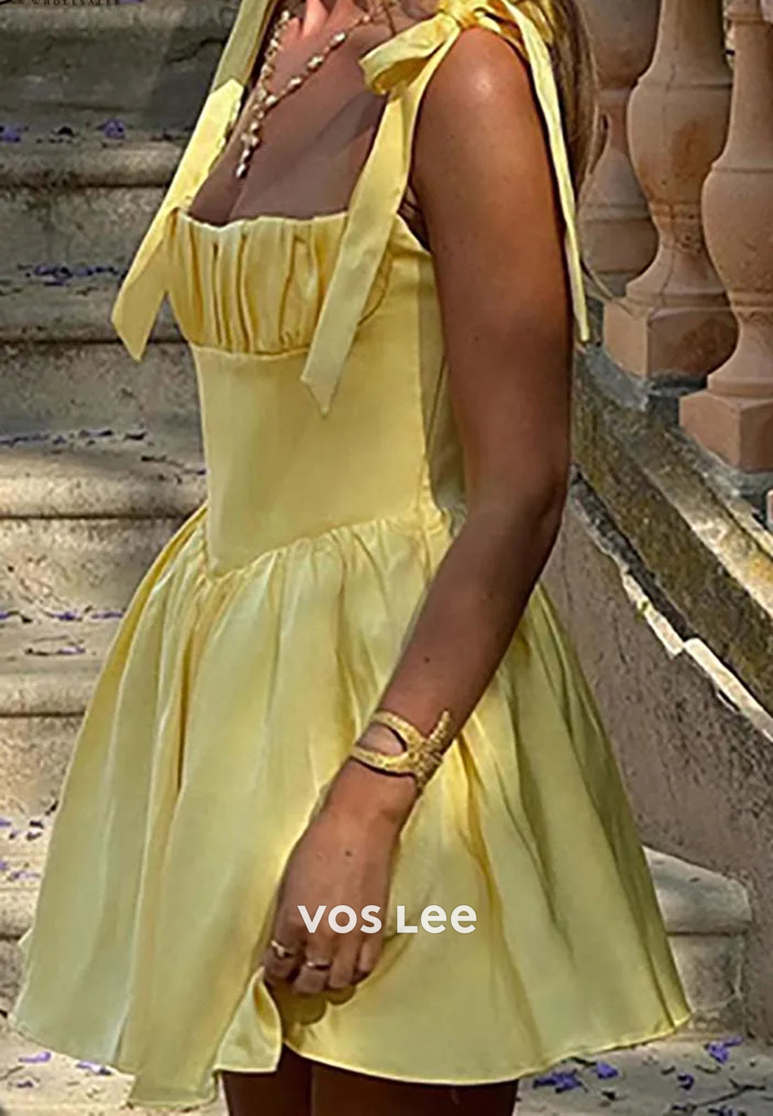 A-Line Spaghetti Straps Bowknot Square Pleated Homecoming Dresses