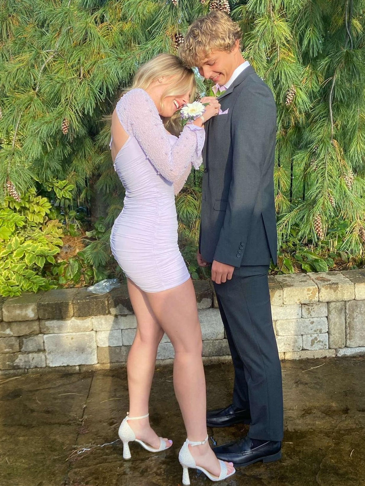 Gorgeous Sheath Sweetheart Yellow Short Homecoming Dress with Long Sleeves