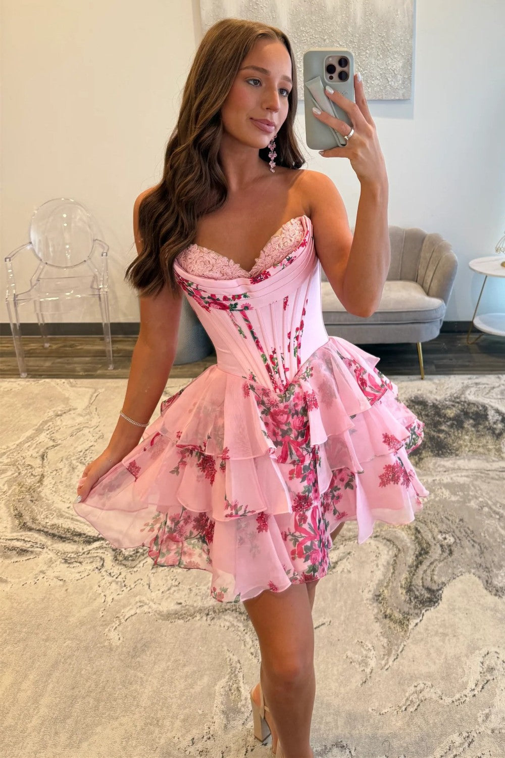 Floral A-Line Sweetheart Short Tiered Homecoming Dress with Lace Detail
