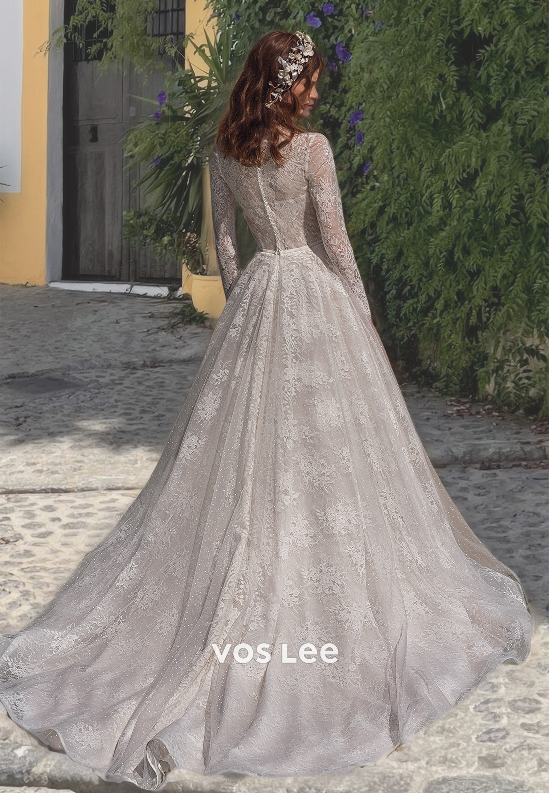 Vintage A-Line Lace Full Sleeves Wedding Dress Floor Length O Neck Sweep Train Bridal Dresses