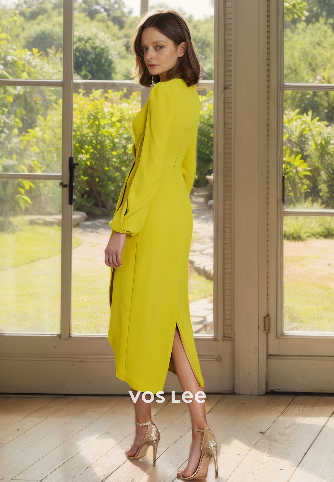 Elegant Knee Length V Neck Pleated Formal Mother of the Bride Dresses with Long Sleeves