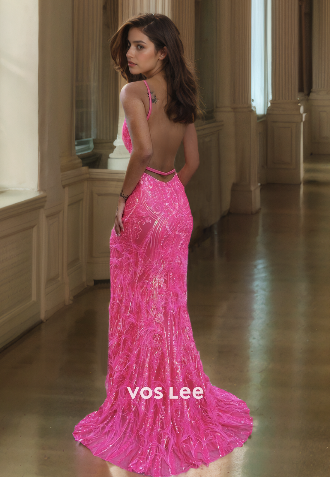 Gorgeous V Neck Backless Lace Appliques Feathers Pleated Sleeveless Prom Party Dress