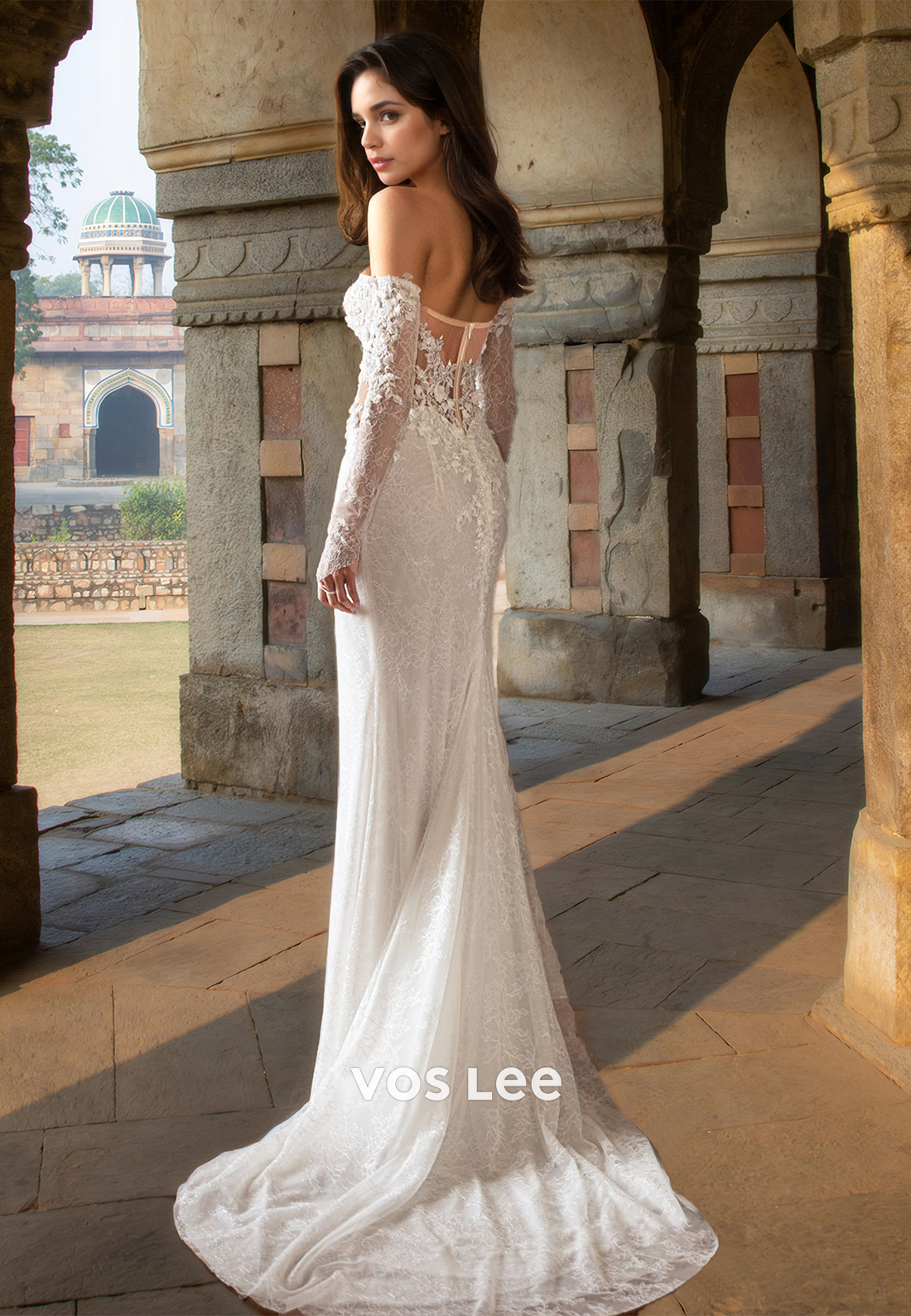 Gorgeous Sheath Sweetheart Side Split Lace Appliques Wedding Dress with Split
