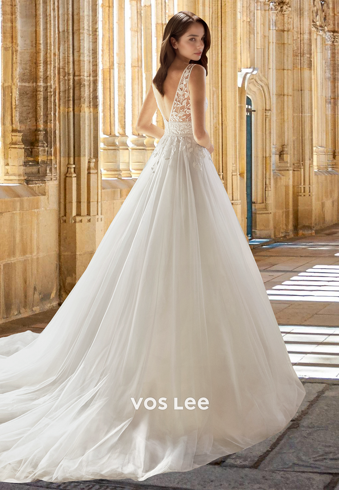 Graceful Backless V Neck Sleeveless Lace Appliques Pleated Tulle Wedding Gown