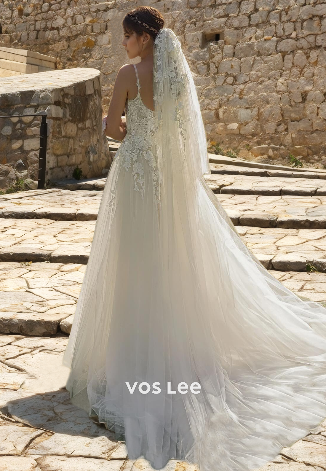 Fancy A-Line Tulle Spaghetti Straps Wedding Dress Lace Floor Length Wedding Dresses