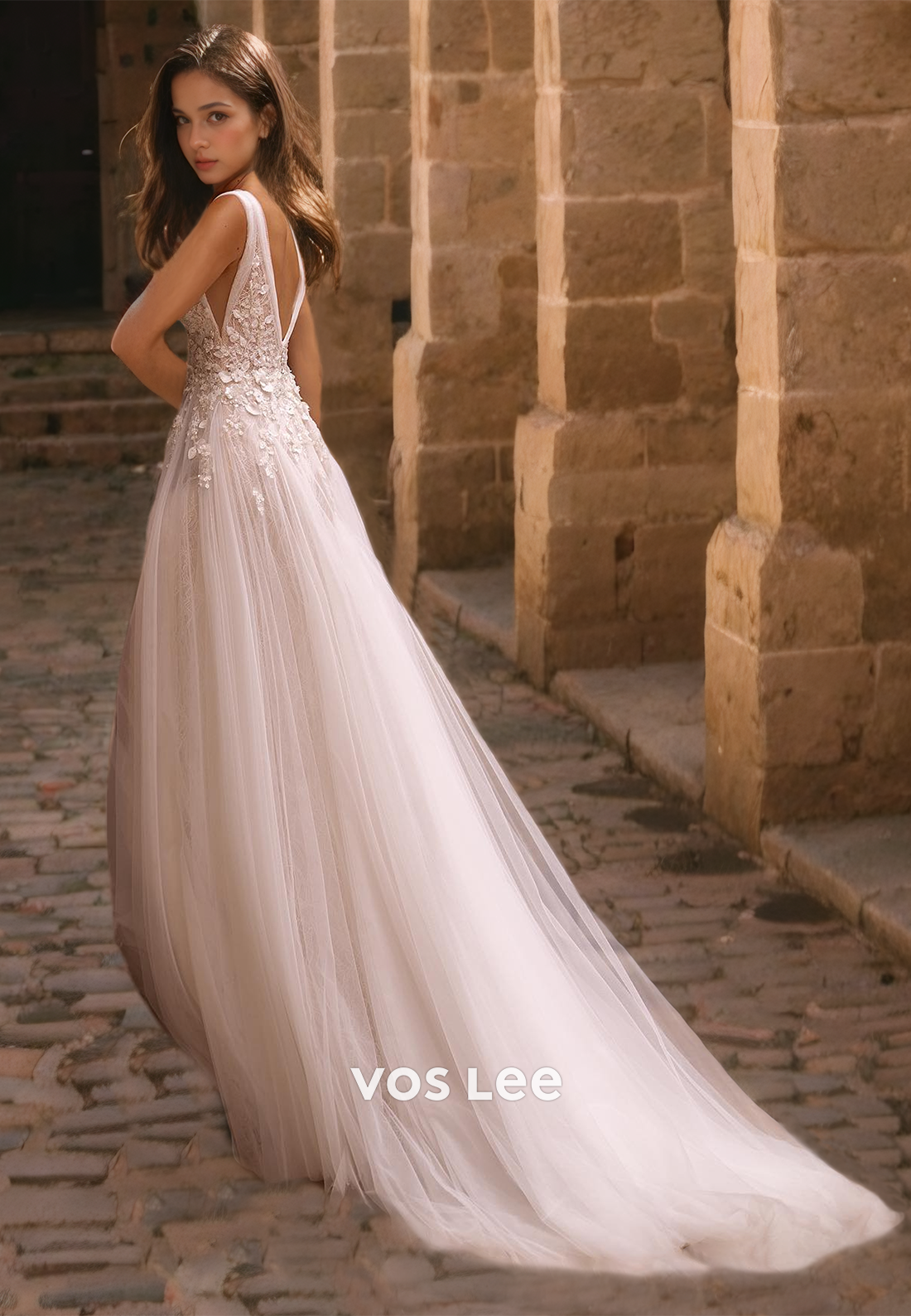 A-Line Appliqued Tulle Formal Wedding Dress Elegant Floor Length V-Neck Engagement Dress