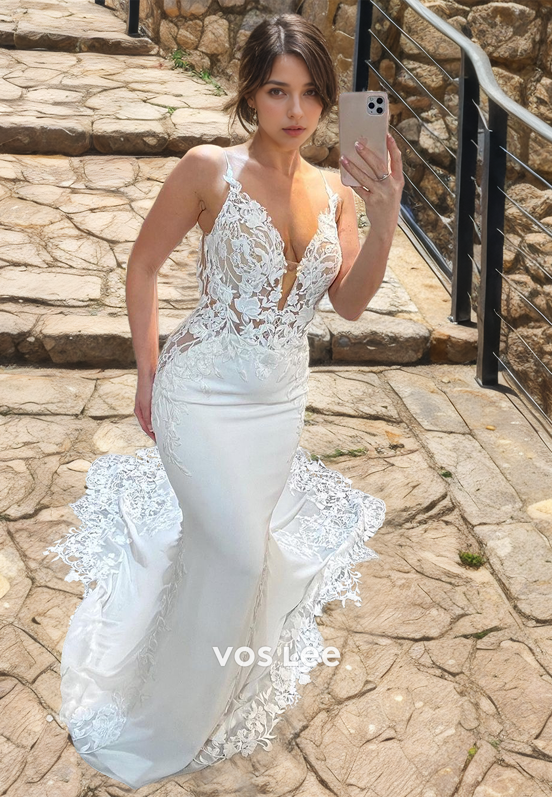 V-Neck Mermaid Lace Wedding Dress with Detached Train Gorgeous Spaghetti Straps Long Bride Dresses