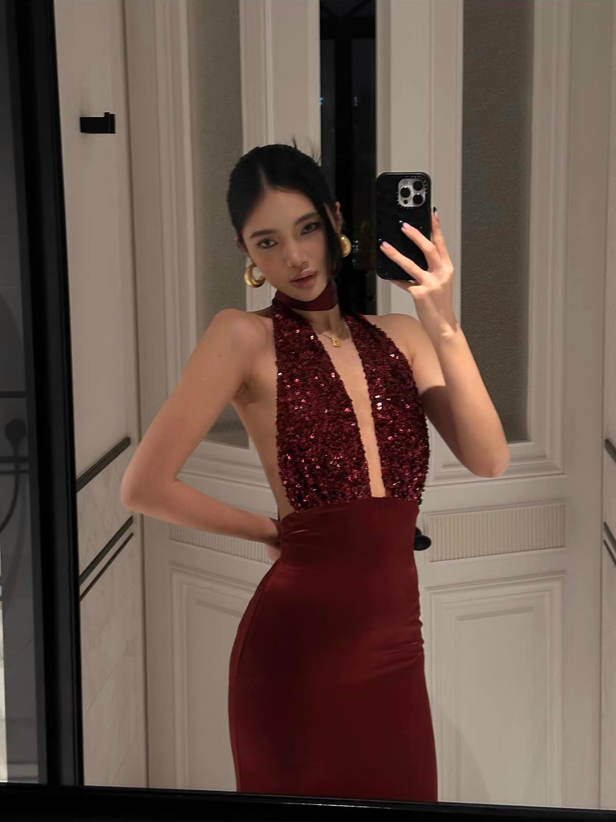 Elegant Backless Sequin Halter Gown – Perfect for Black Tie Events