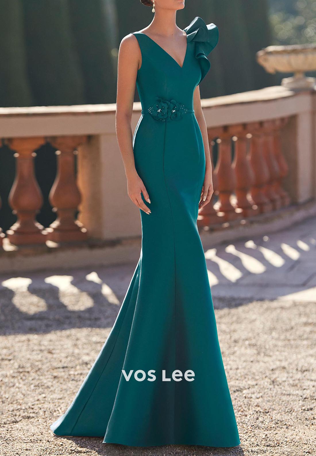 Classic & Timeless V Neck Flowers Mermaid Mother of Bride Dresses with Sweep Train
