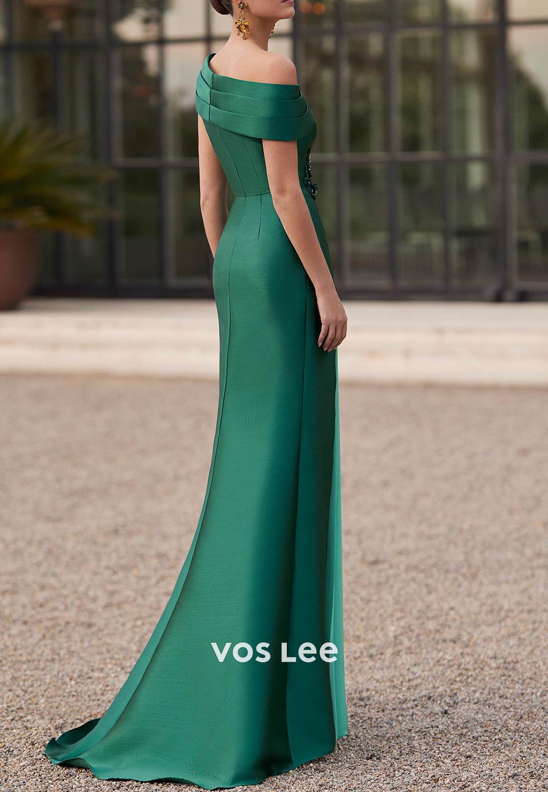 Dark Green Asymmetrical Neck Pleated Sheath Mother of Bride Dresses with Sweep Train