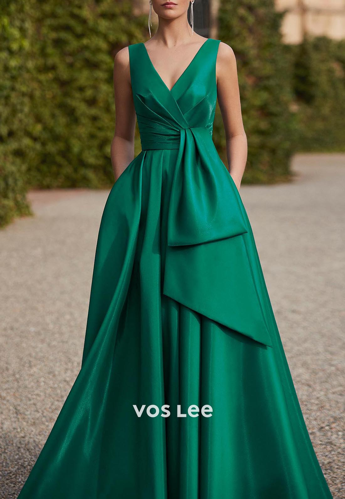 A-Line V Neck Pleated Bowknot Floor-Length Mother of Bride Dresses with pocket