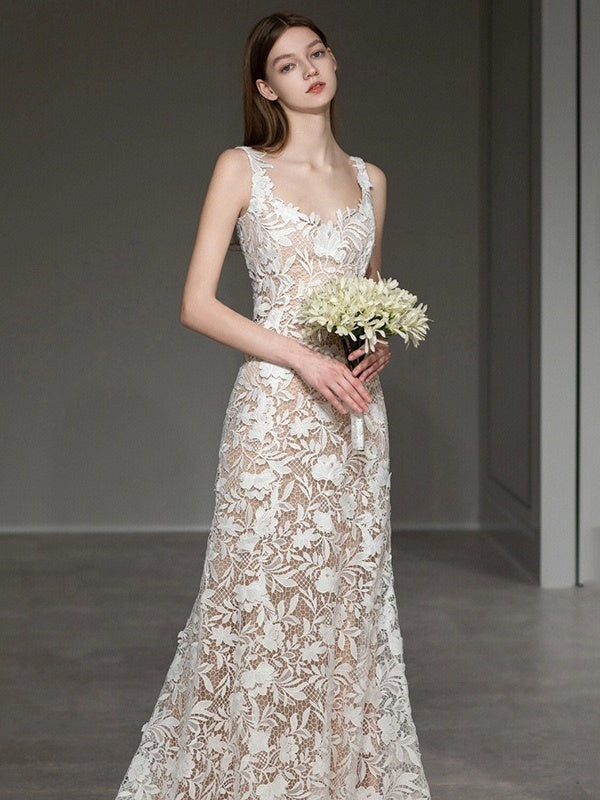 Lace Appliques Scoop Sleeveless Sweep Train Wedding Dresses