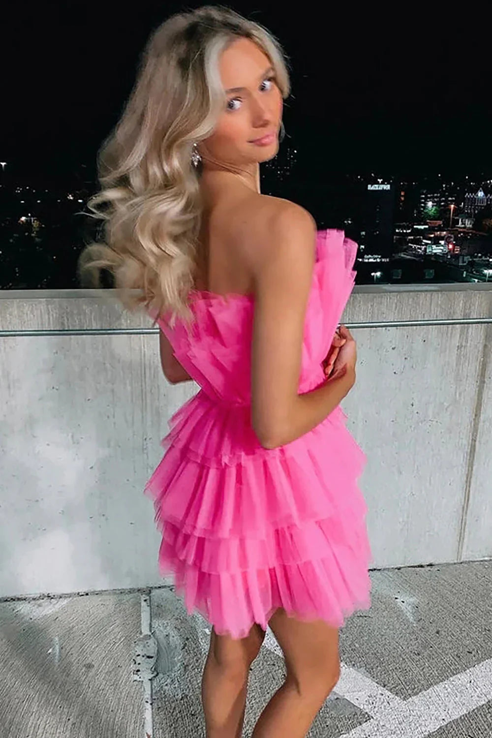 Hot Selling A Line Strapless Short Tulle Homecoming Dress