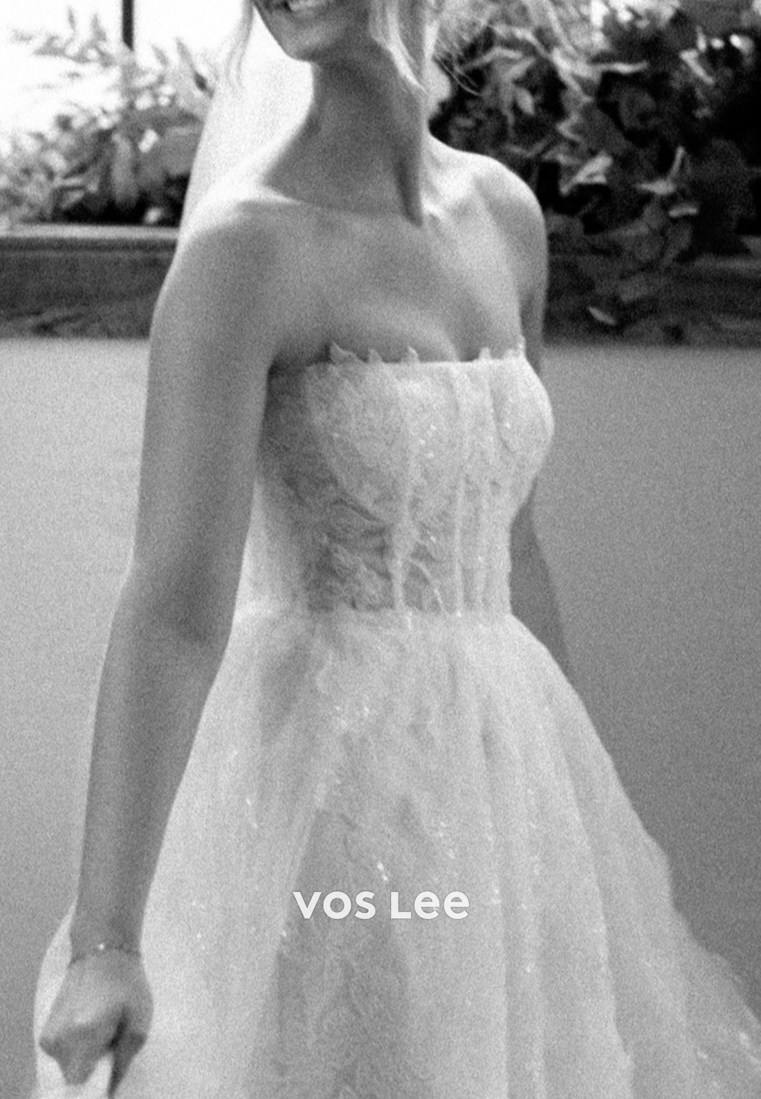 A-Line Strapless Appliques Lace Pleated Wedding Dresses with Court Train