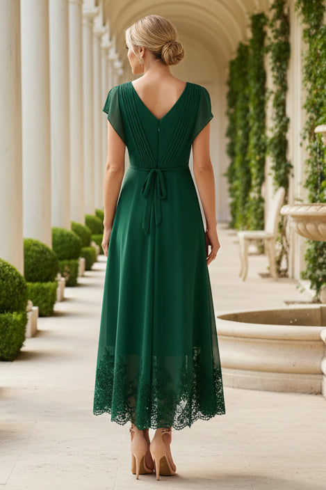 Elegant Pleated Chiffon Midi Dress with Lace Hem