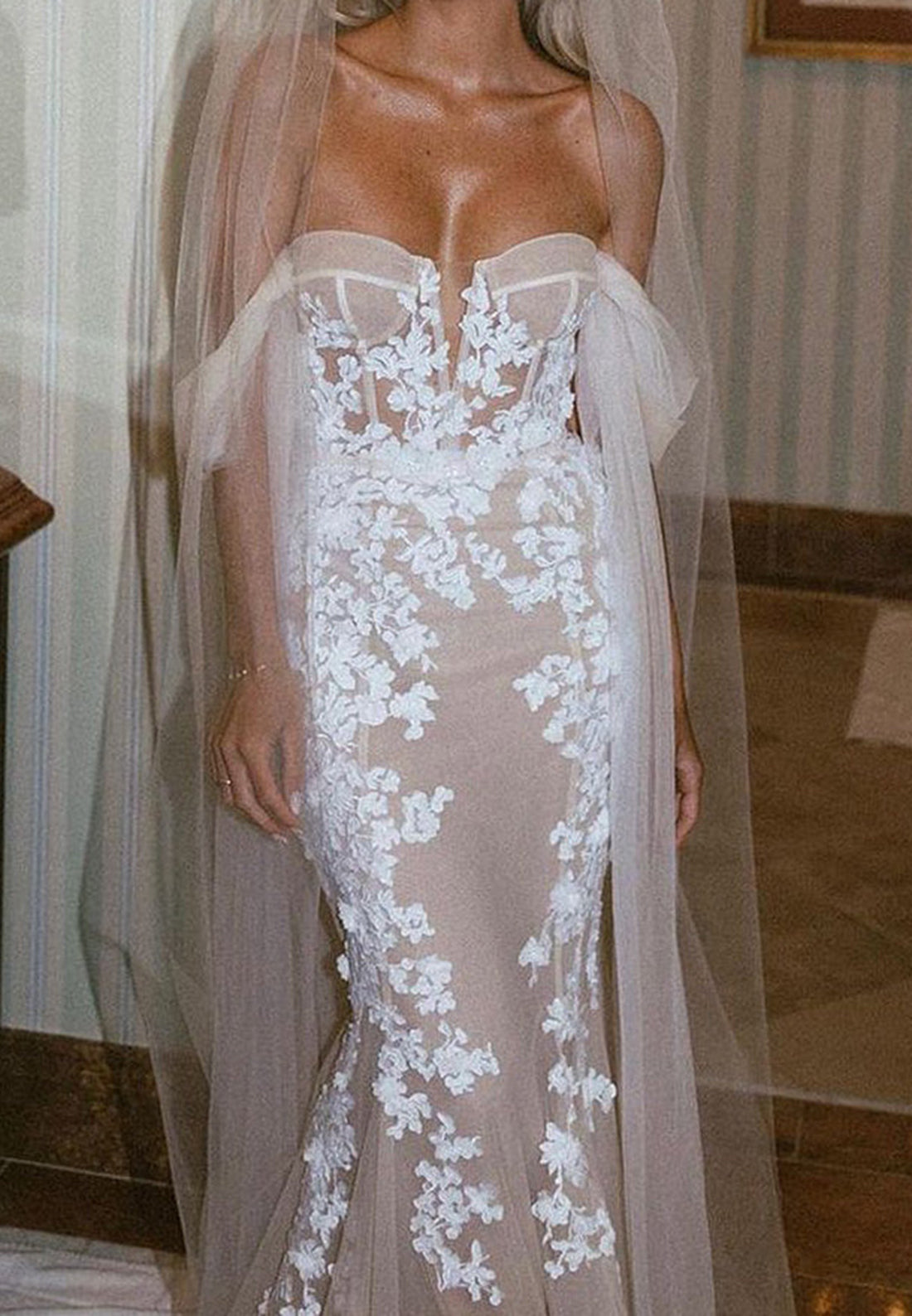Off-the-Shoulder Lace Mermaid Wedding Dress